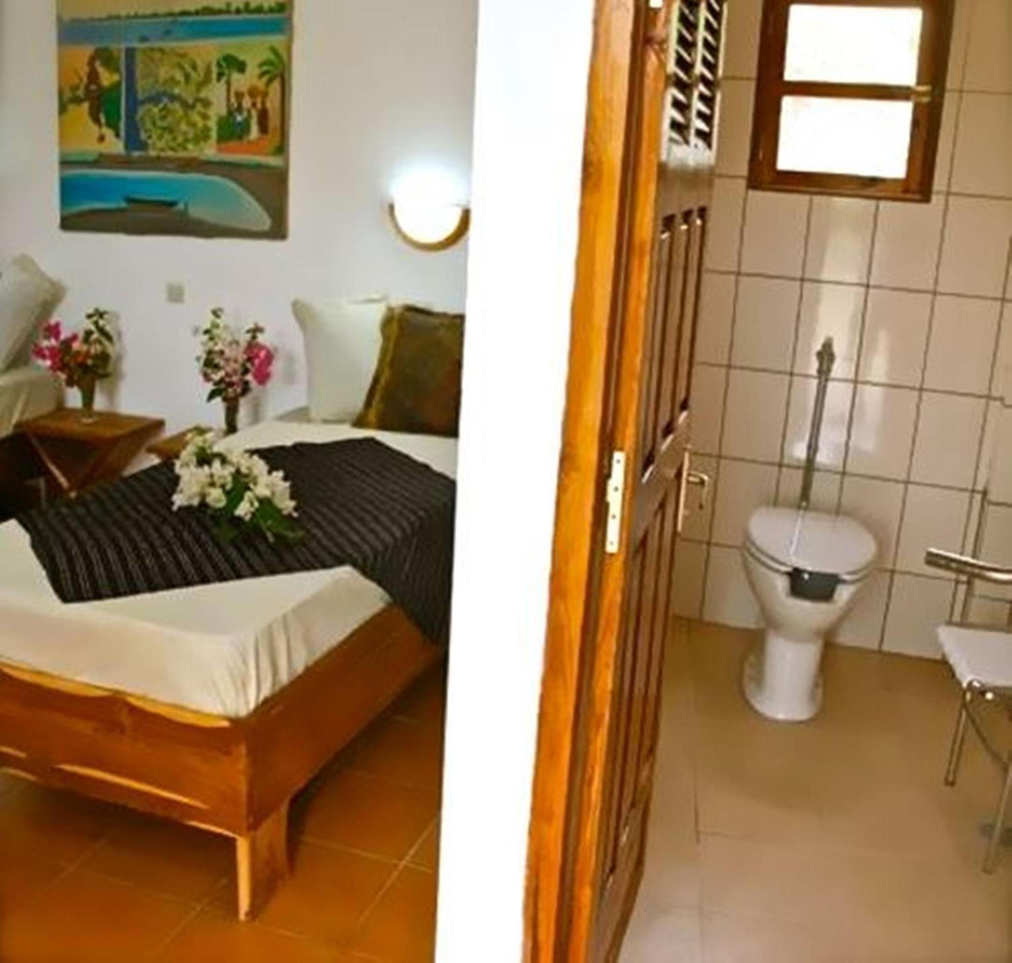 Casa Motel Ziguinchor Eksteriør billede