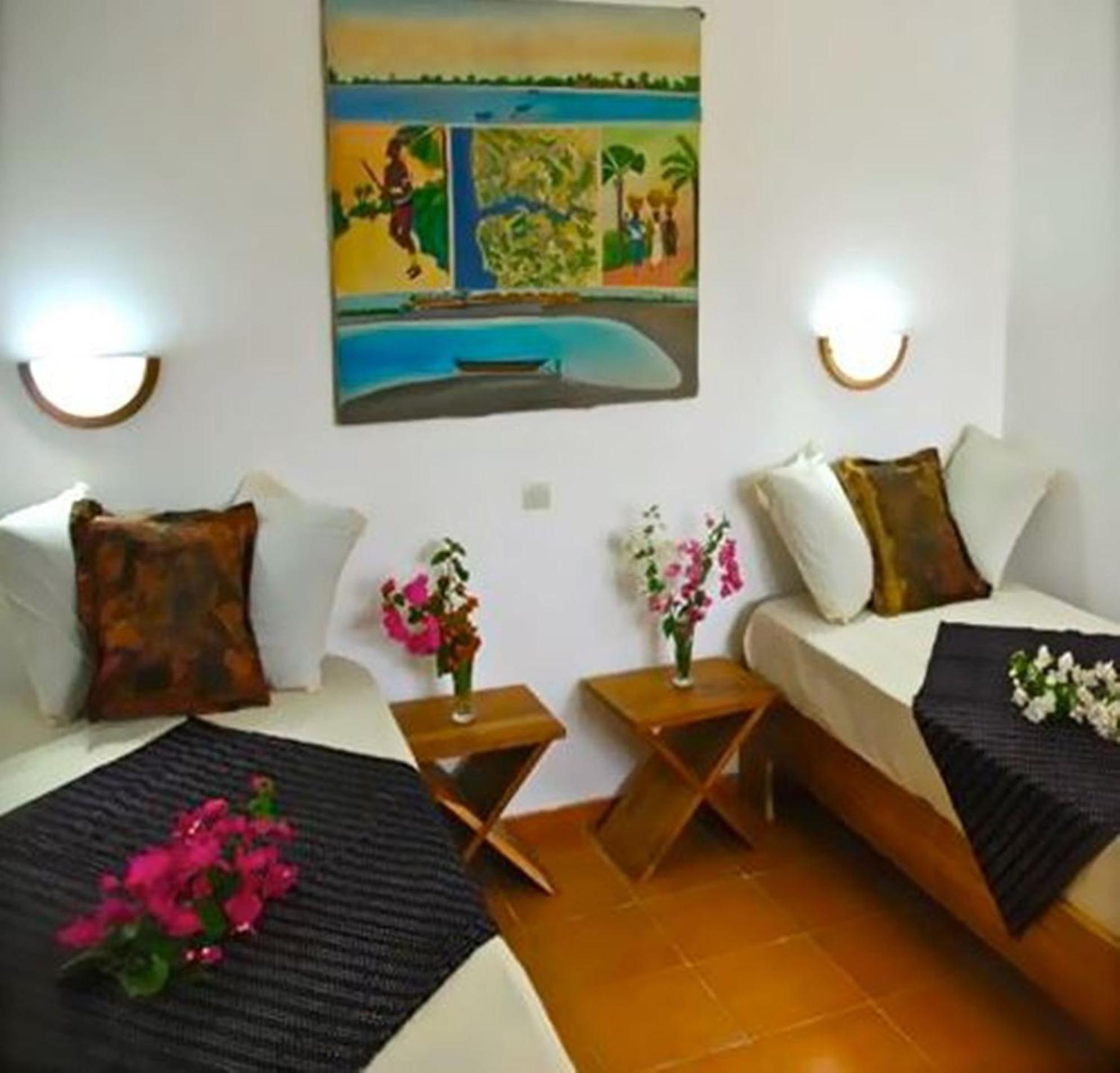 Casa Motel Ziguinchor Eksteriør billede