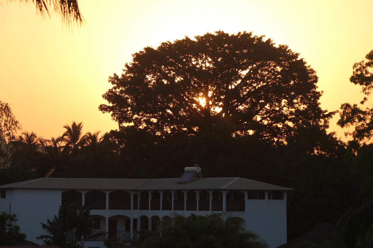 Casa Motel Ziguinchor Eksteriør billede